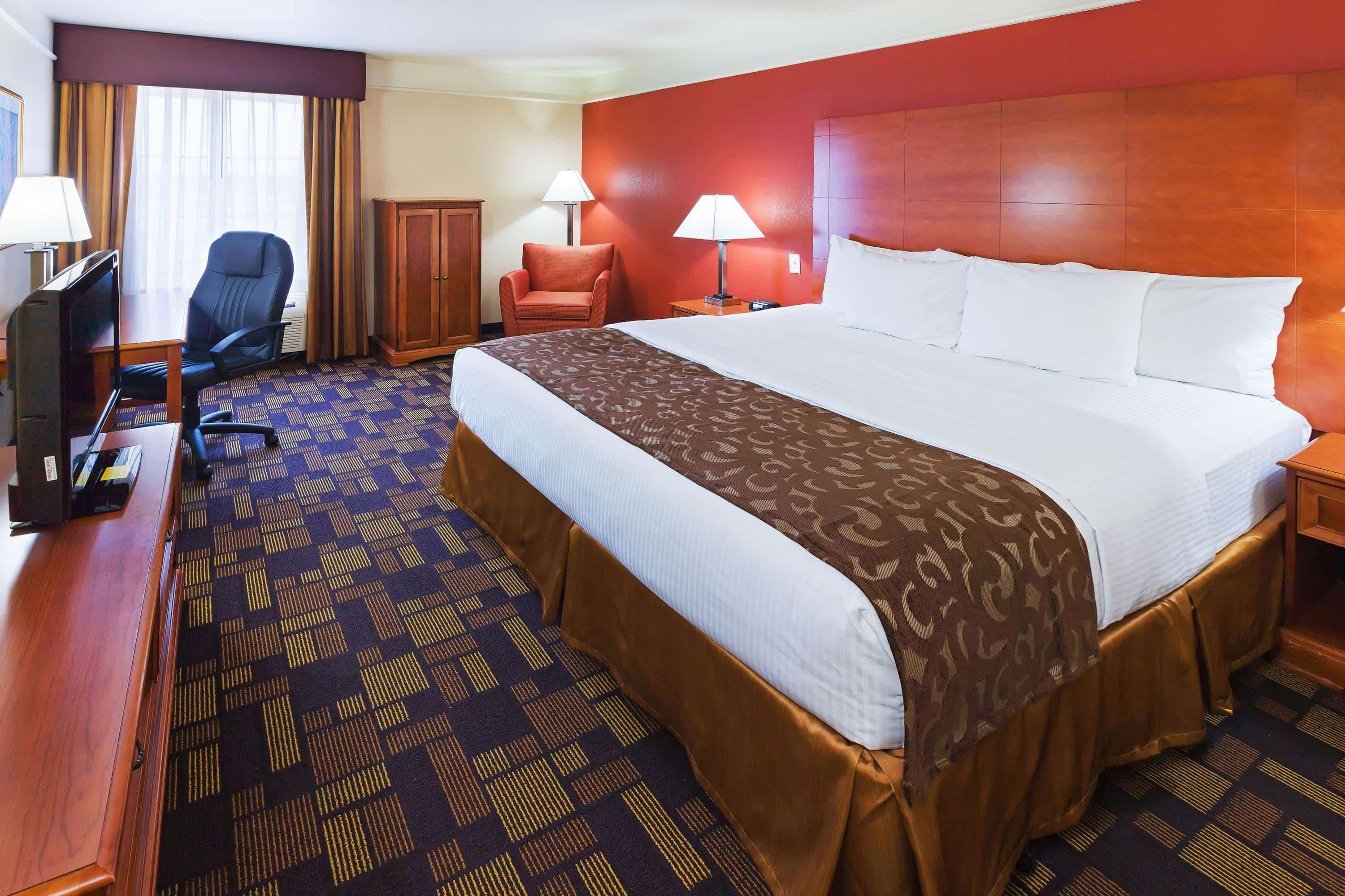 La Quinta By Wyndham Seguin Hotel Exterior photo